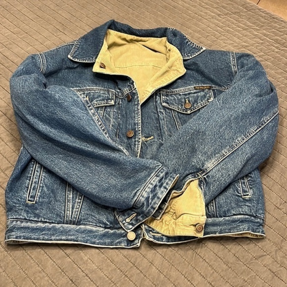 Fabulous, vintage Gap reversible denim/corduroy jacket